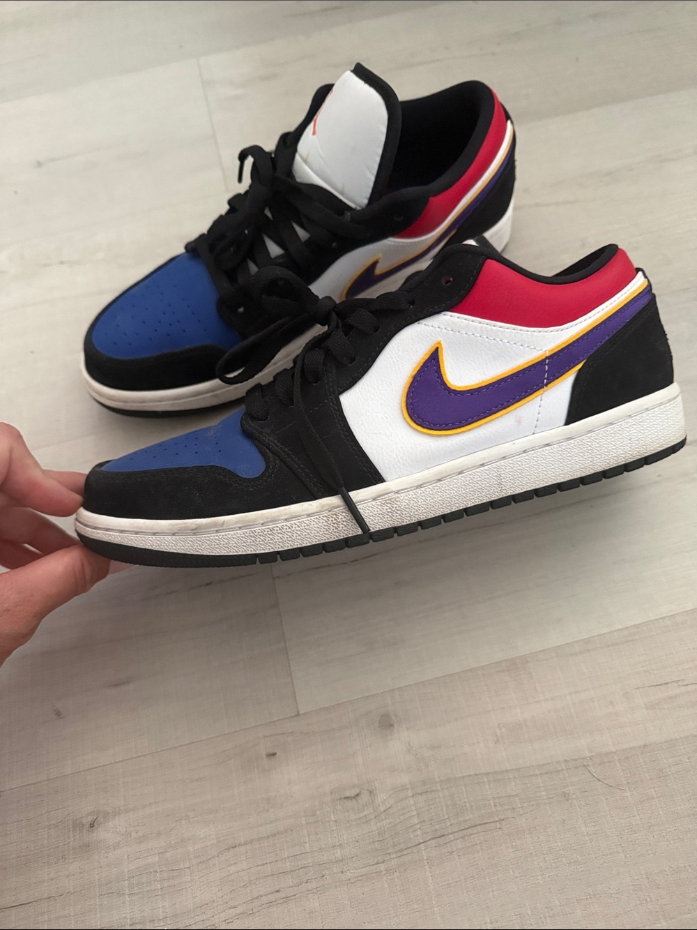 Jordan 1 Low Top Sneakers - Picture 3 of 6